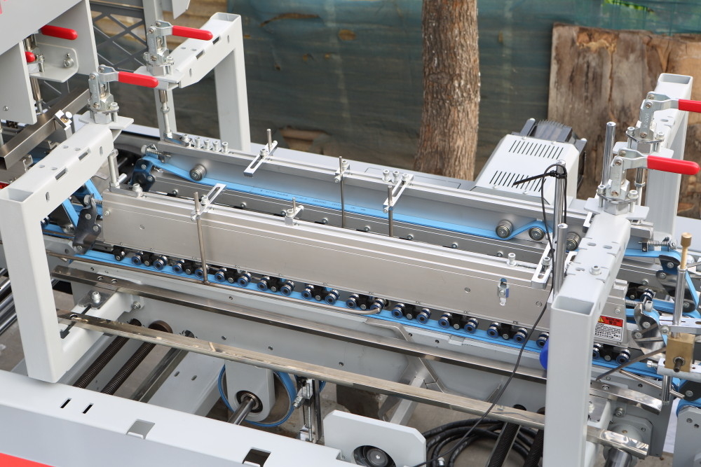 Automatic Folder Gluer for 4 corner / 6 corner box with Crash bottom and Pre folding width 880mm